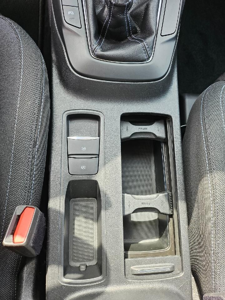 Fahrzeugabbildung Ford Focus Turnier Active