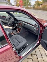 Mercedes-Benz E 230 Elegance 1. Lack, Kratzerfrei - Mercedes-Benz E 230 mit Benzin-Antrieb