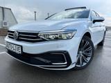 Volkswagen Passat Var*DSG*GTE*VIRTU*PANO*MATRIX*AHK*360*VOL - VW Passat Variant Gebrauchtwagen in Stuttgart