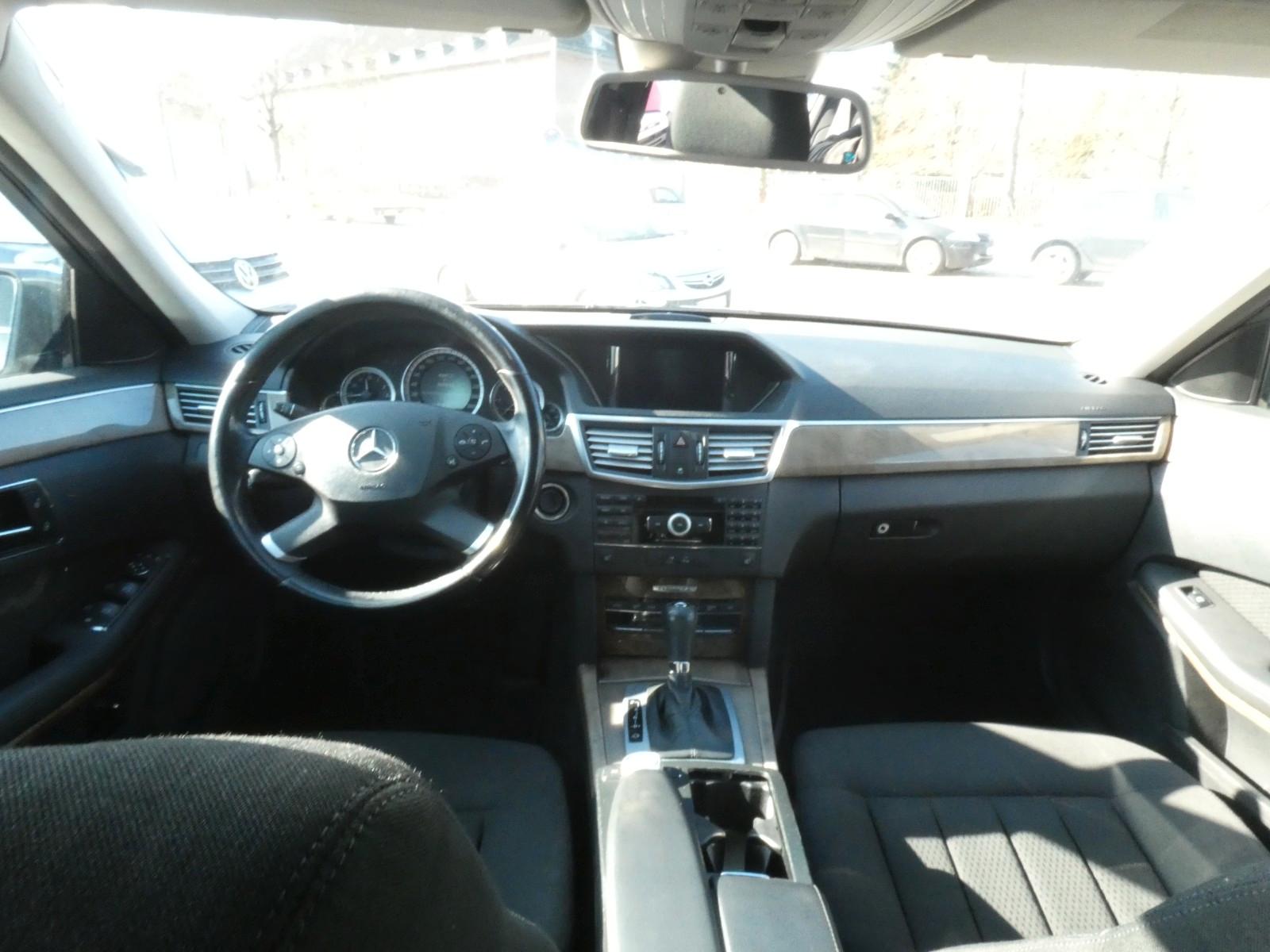 Mercedes-Benz E 220 E Limousine E 220 CDI BlueEfficiency