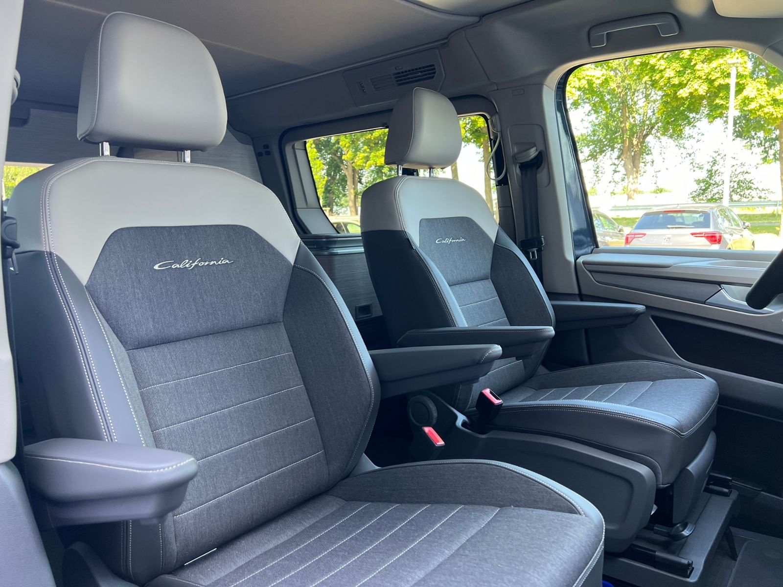Fahrzeugabbildung Volkswagen California Ocean 2.0 TDI DSG *AHK,Markise,Standh