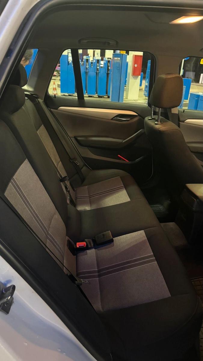 BMW X1 2011 — photo 9