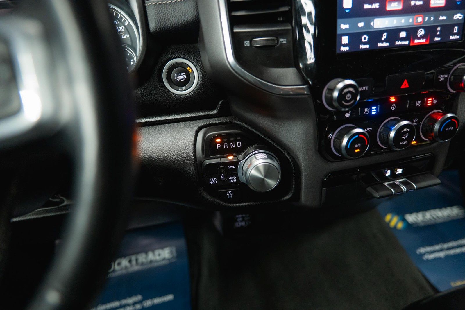 Fahrzeugabbildung Dodge RAM 5.7 V8 HEMI 4x4 LARAMIE Offroad Night LED