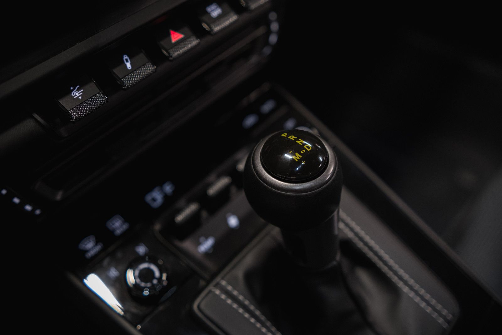 Fahrzeugabbildung Porsche 992/911 GT3 Touring-PCCB-BOSE-Lift-18 Wege Sitze