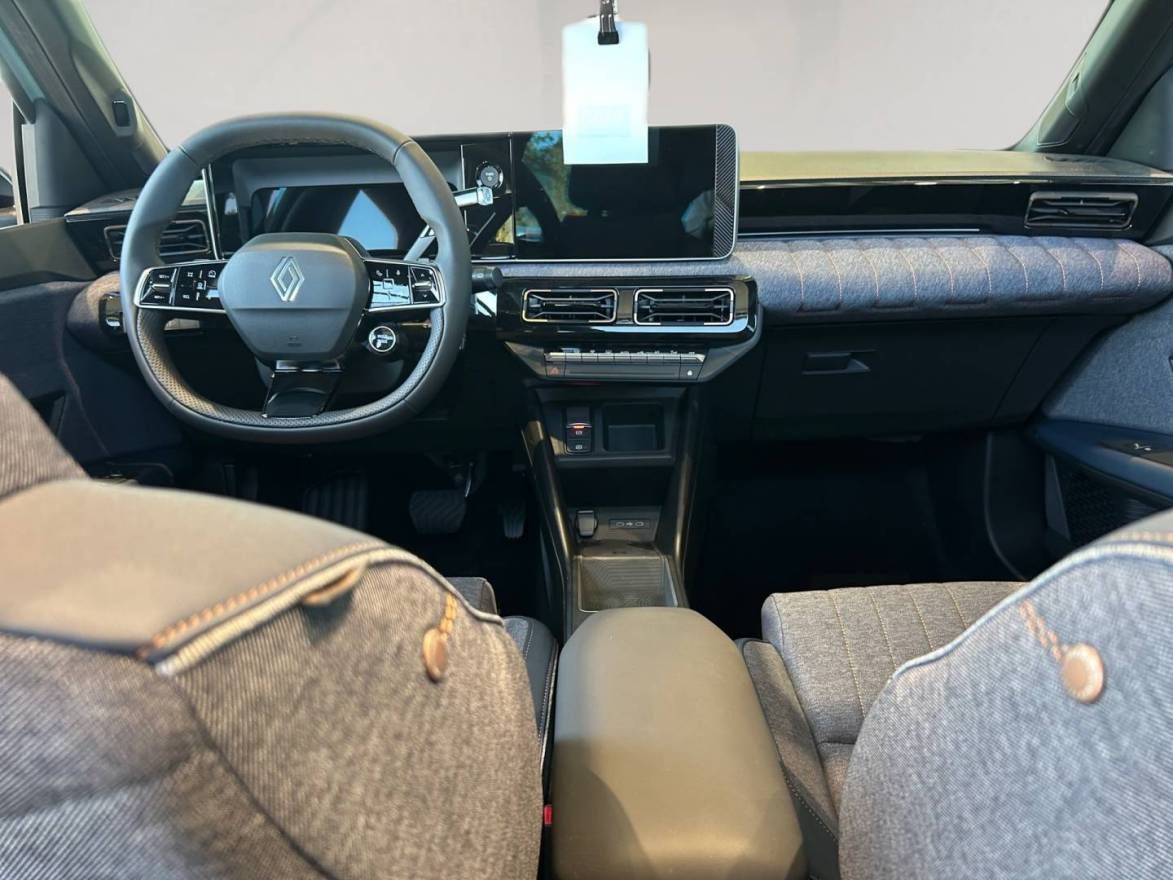 Fahrzeugabbildung Renault 4 E-Tech elektrisch Techno 'plein sud' 150 Comfo