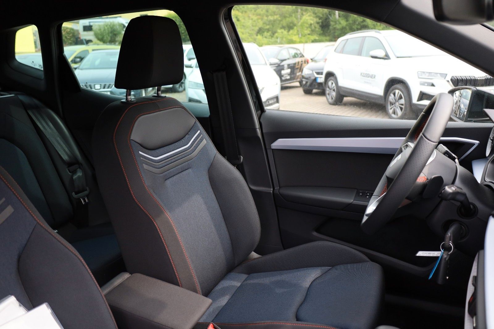 Fahrzeugabbildung SEAT Arona FR 1.0 TSI DSG *Mirror Link*Voll-LED*AHZV