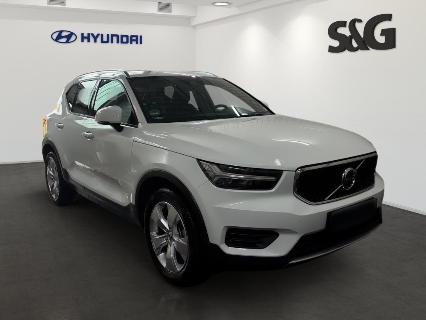 Volvo XC40 Momentum Pro 2.0 Diesel 2WD AHK*RÜCKFAHRKAM