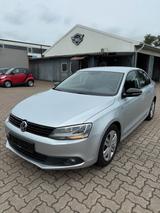 Volkswagen Jetta VI Match PDC/Sitzheizung/Teil-Leder/Navi - Volkswagen Jetta in Hamburg