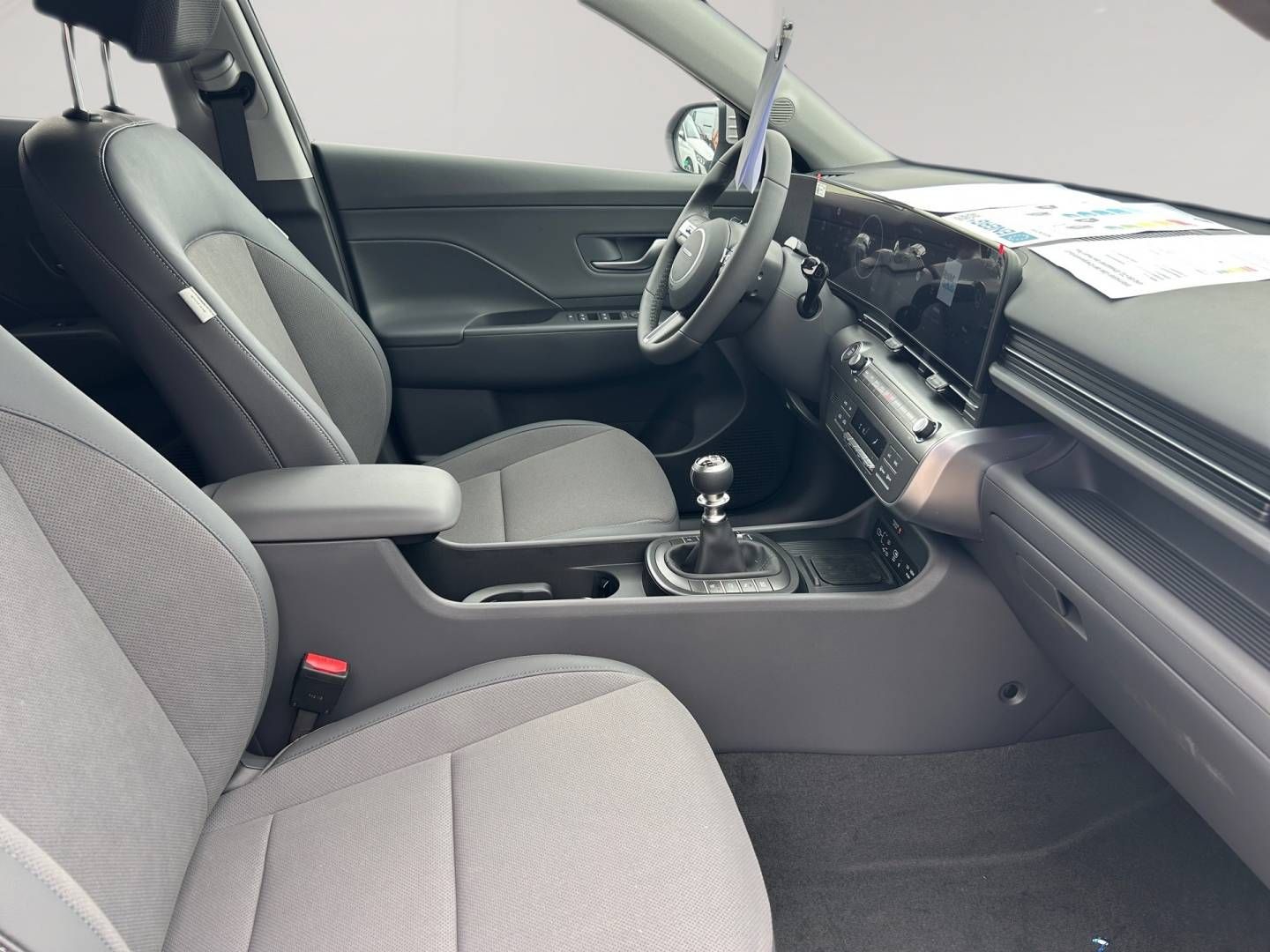 Fahrzeugabbildung Hyundai KONA 1.6 T-GDI (150 PS) Prime Teilleder, Navi, L