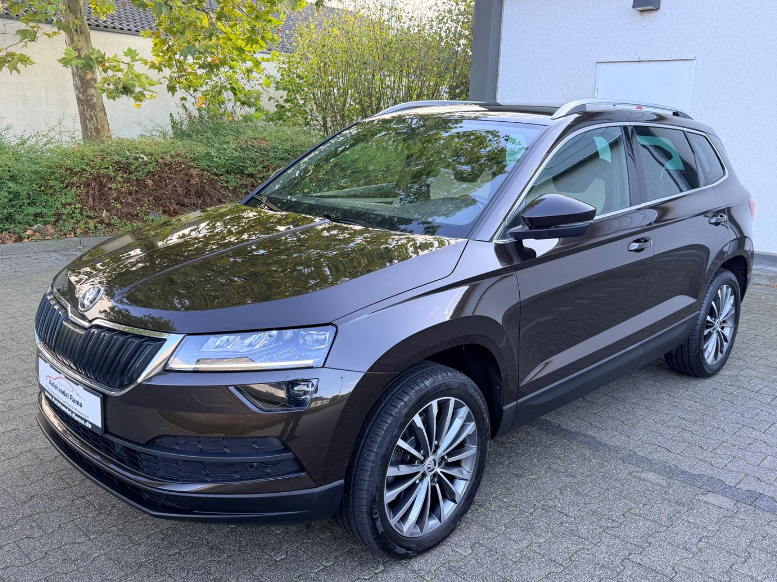 Skoda Karoq Style 4x4 Automatik ACC Navi AHK 1.Hand