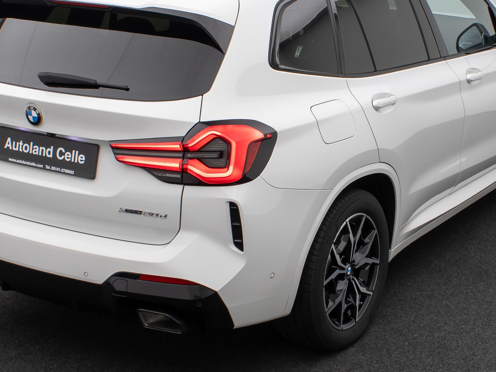 Fahrzeugabbildung BMW X3 xD20d M Sport Kamera DAB HiFi AHK Komfort 19"