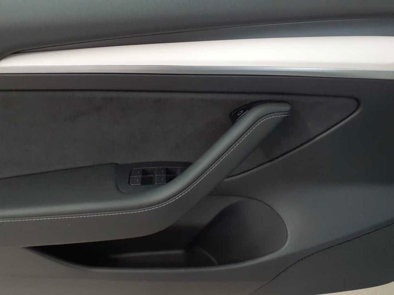 Tesla Model 3 Standard Reichweite Plus foto 19
