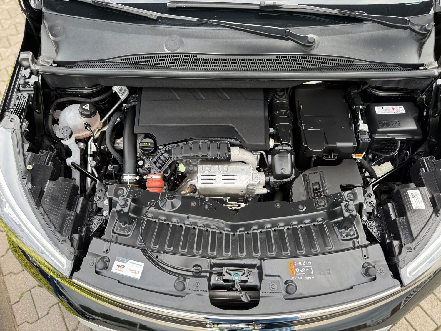 Fahrzeugabbildung Opel Crossland X 1,2 T ELEG., Navi, Panod, LED, RFK,