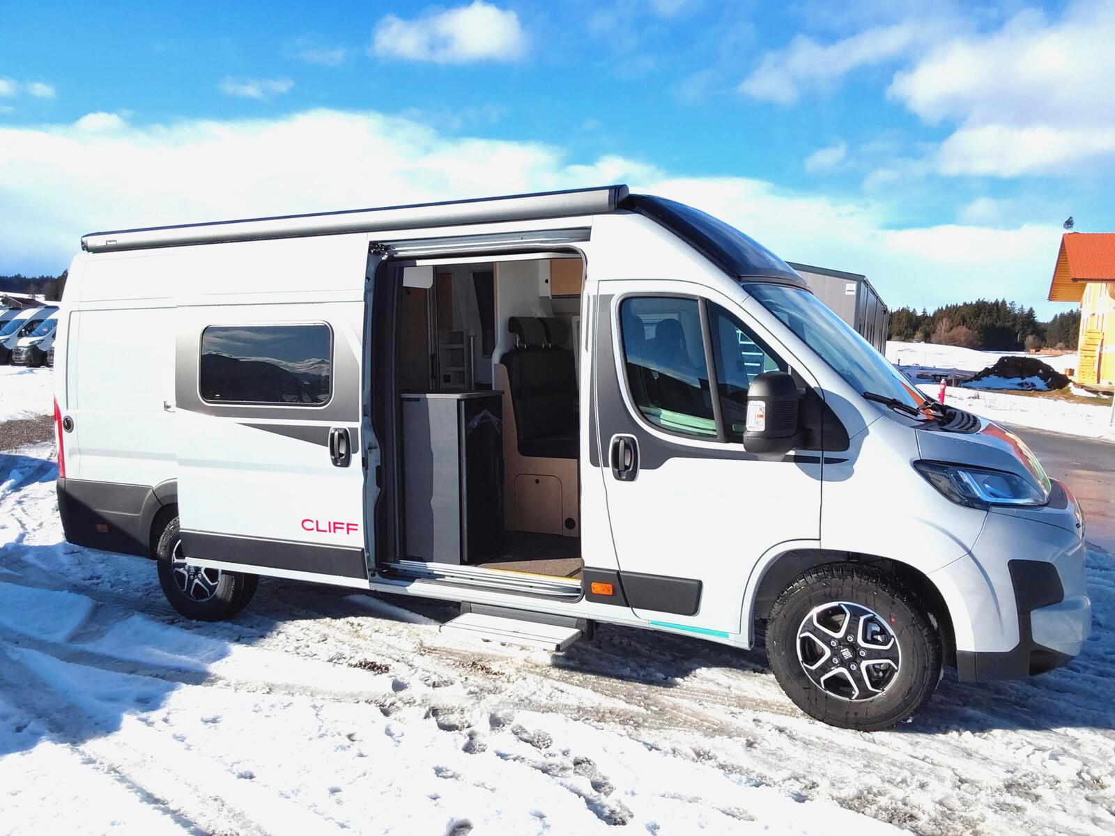 Sunlight Cliff X 640 Automatik + Schwenkbad + Skyroof