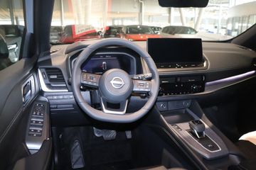 Fotografie des Nissan Qashqai 1.3 DIG-T MHEV Xtronic Tekna Pano