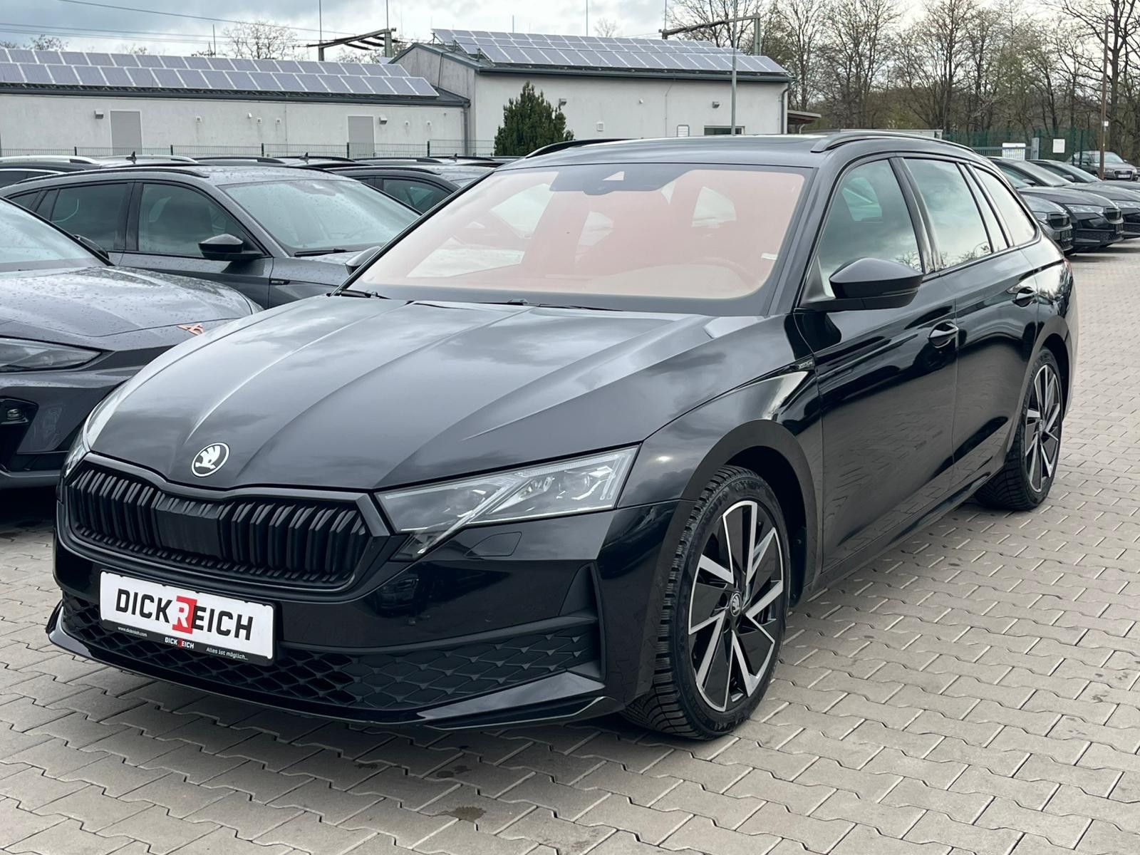 Fahrzeugabbildung SKODA Octavia 2.0 DSG Sportline MATRIX*PANO*CANT.*5J.G