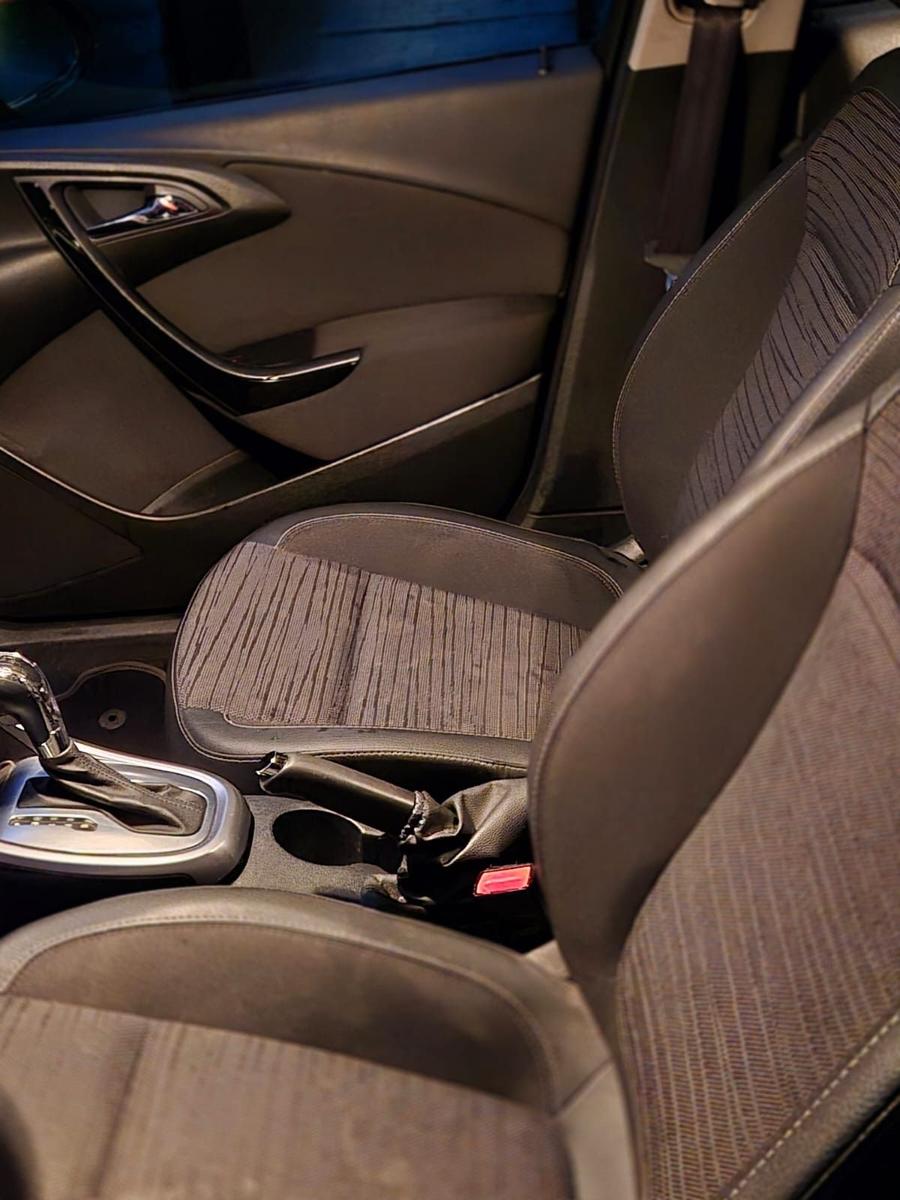 Opel Astra 2015 — photo 9