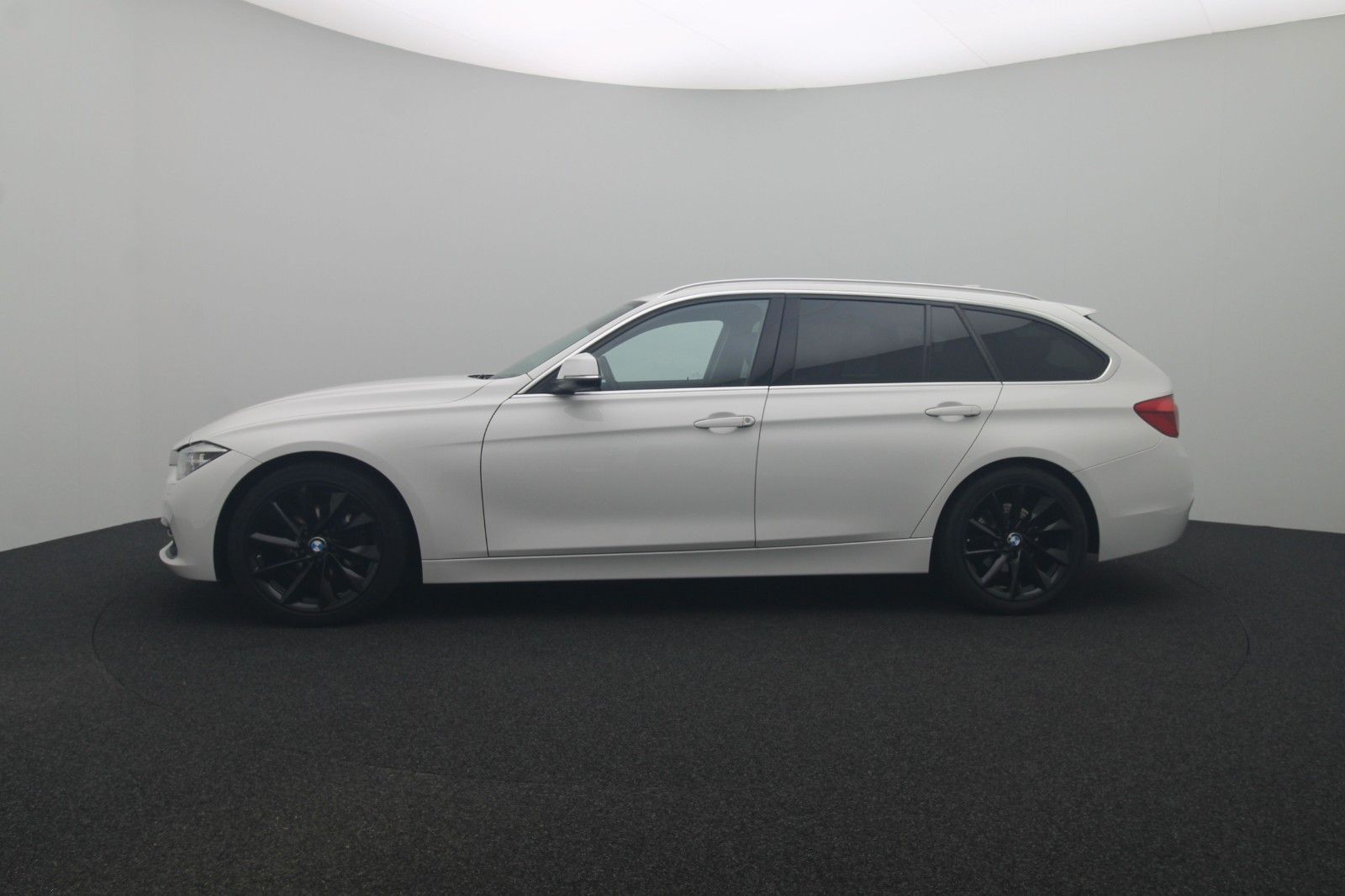 Fahrzeugabbildung BMW 320d Sport-Line