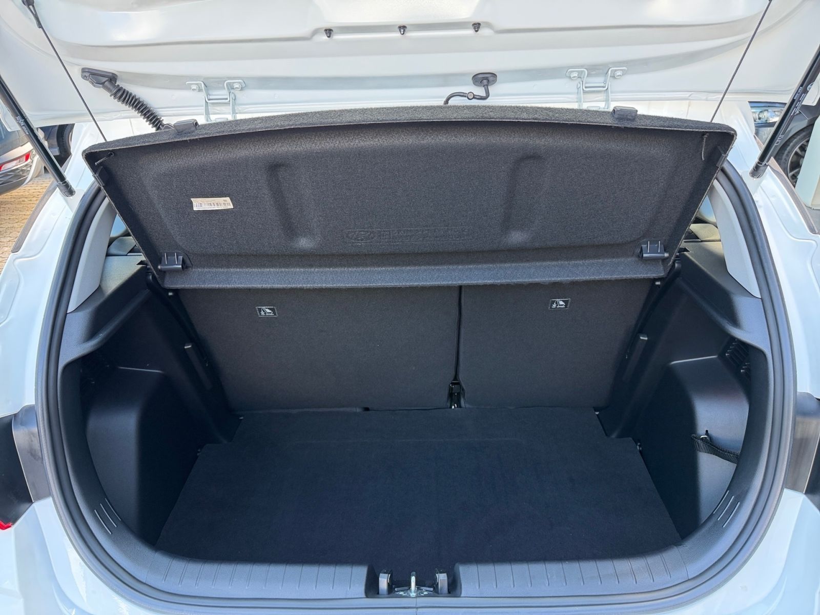 Fahrzeugabbildung Hyundai i20 1.0 T-GDI Select Navi Kamera Allwetter