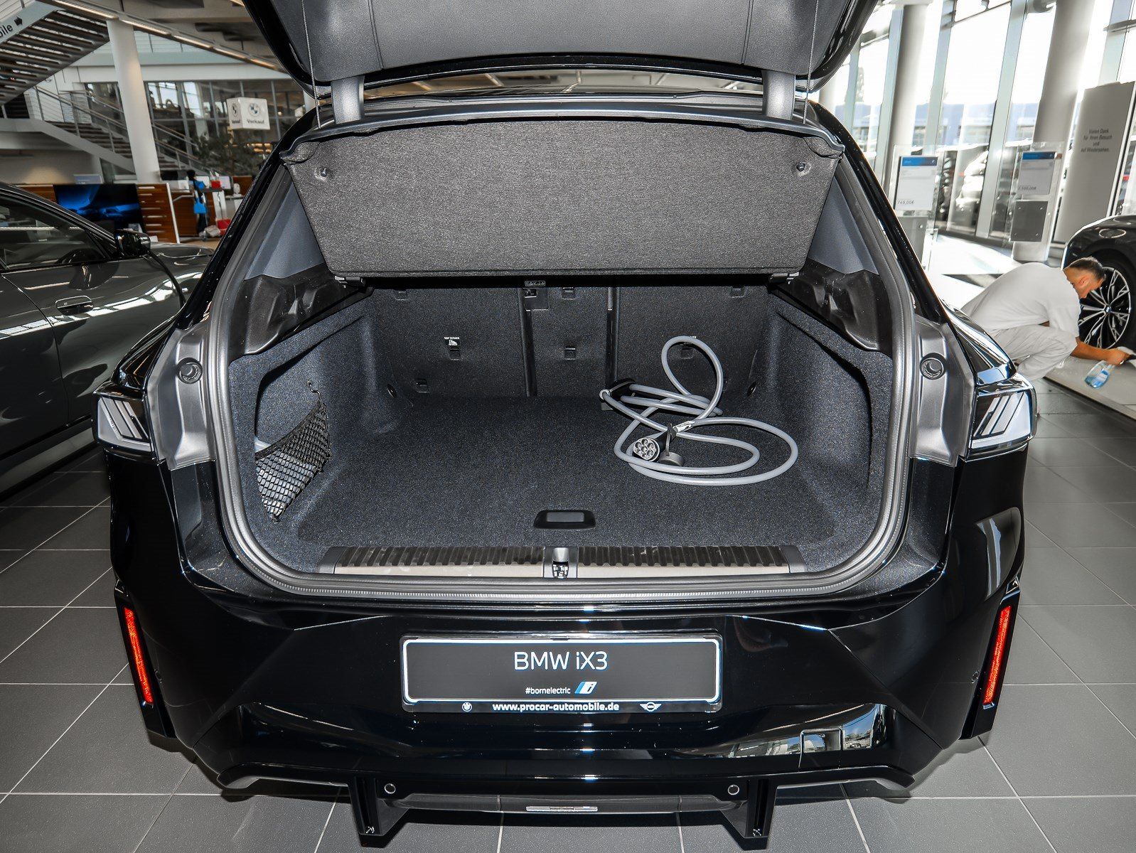 BMW iX3 - Bild 21