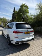 BMW X7 xDrive40d - - BMW X7 von privat