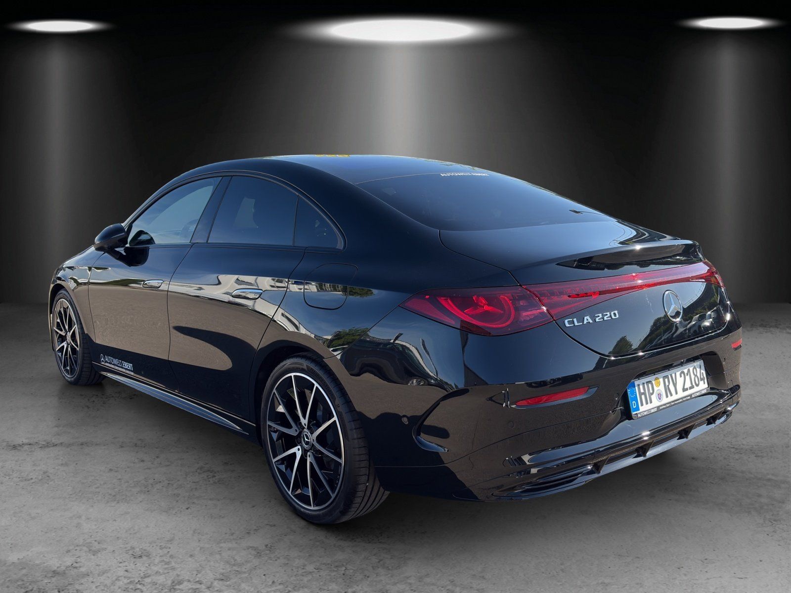 Fahrzeugabbildung Mercedes-Benz CLA 220 AMG HeadUp PANO Burmester KeyGo 360 MLED