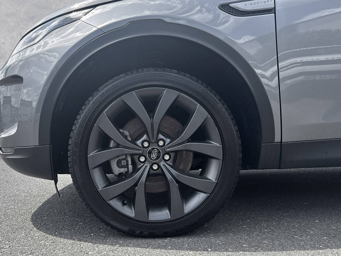 Fahrzeugabbildung Land Rover Land Rover Discovery Sport D165 SE