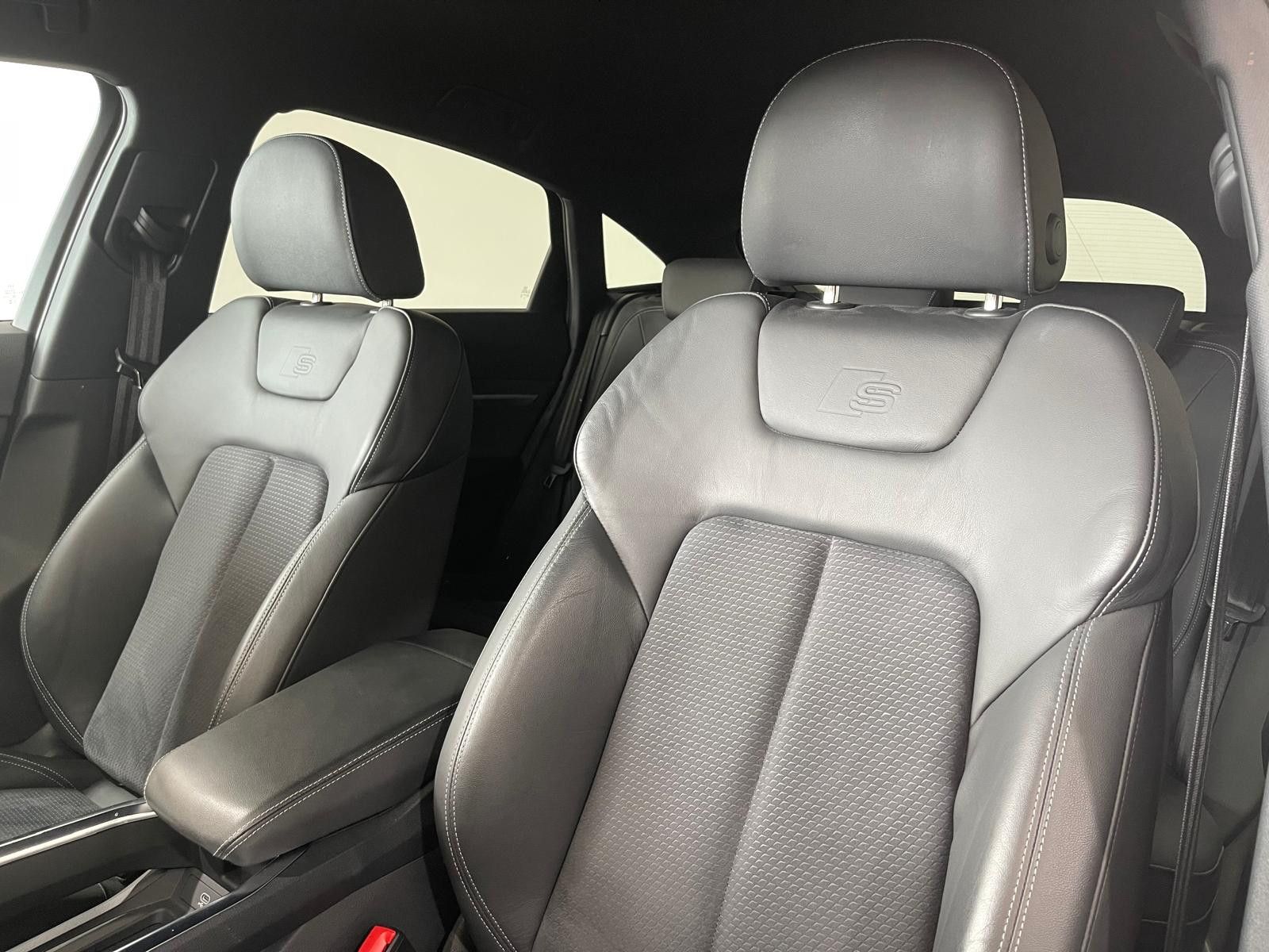 Fahrzeugabbildung Audi e-tron 55 Quattro*Audi-Anschlussgarantie*S-line*