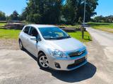 Toyota Auris Hybrid Life 1,8-l-VVT-i Life, TÜV neu - gebrauchte Toyota Auris aus dem Jahr 2012