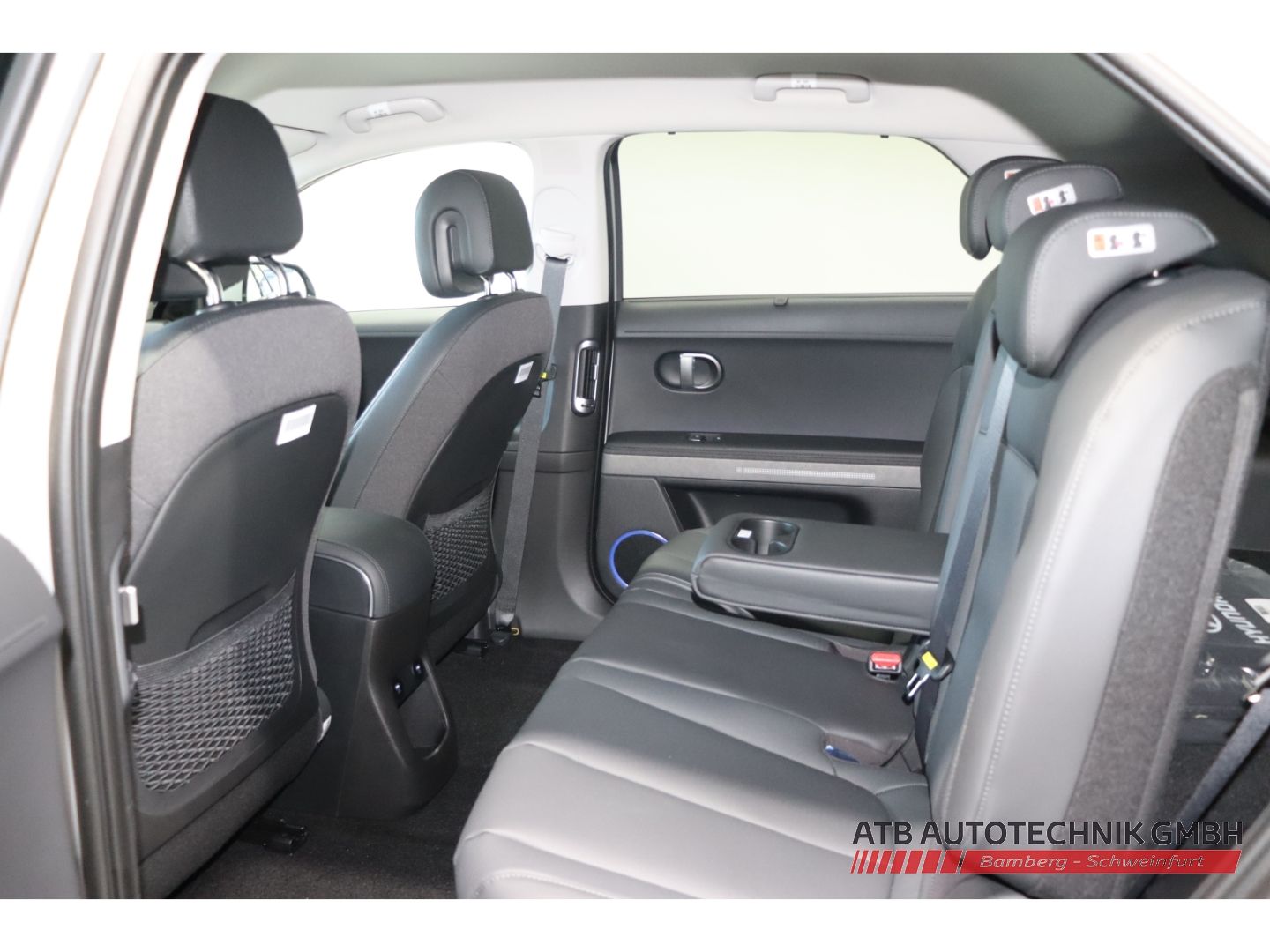 Fahrzeugabbildung Hyundai IONIQ 5 UNIQ MY26 84 kWh 4WD 325 PS Navi Soundsy