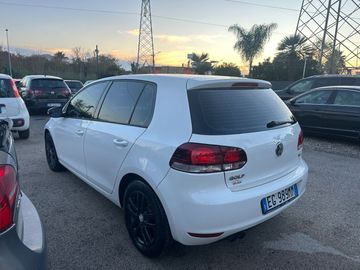 Volkswagen Golf - 4