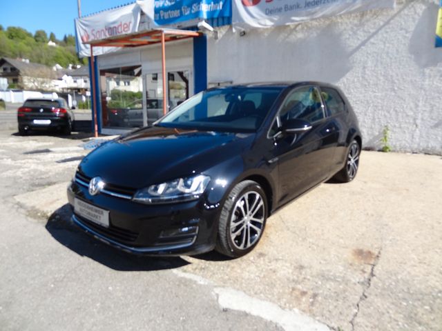 Fahrzeugabbildung Volkswagen Golf VII Lim. Lounge/1.Hd/38TKM/Xenon/PDC/
