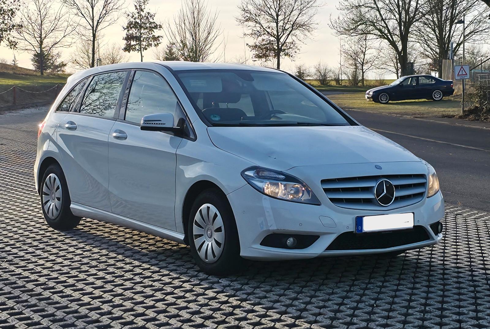 Mercedes-Benz W-246 B 180 CDI 170PS BlueEFFICIENCY Edition 1