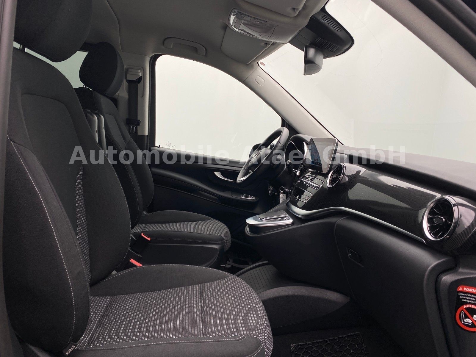 Fahrzeugabbildung Mercedes-Benz V 250d lang Edition Sport-Paket MBUX (3964)