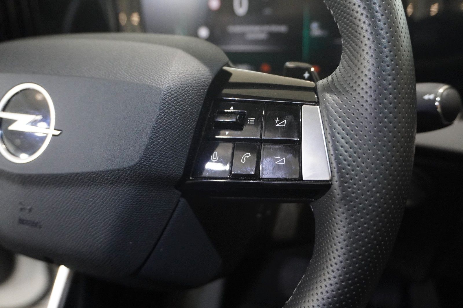 Fahrzeugabbildung Opel Astra L ST 1.5D EDITION NAVI/LED/SHZ/SPORT/DAB+