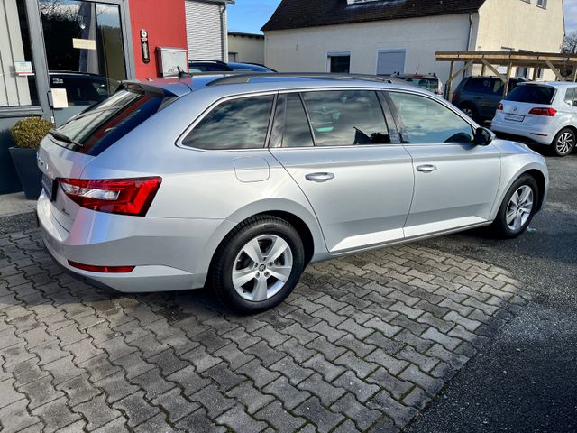 Skoda Superb Combi Ambition LED Navi SHZ GRA PDC top