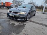 Volkswagen Golf 2.0 TSI DSG GTI Performance GTI Performance - mit Benzin-Antrieb: Alcantara, Head-Up Display, Limousine