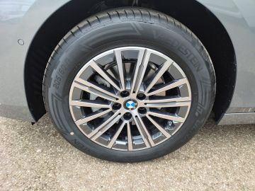BMW 220d Active Tourer Luxury Line HK HiFi DAB LED