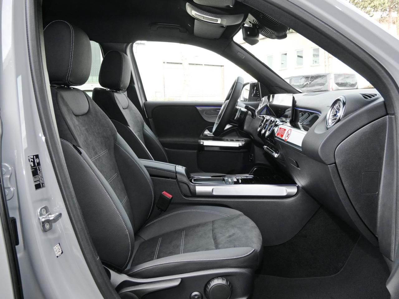 Mercedes-Benz GLB 200 d AMG Night MBUXNavi Easy-Pack AHK 360° foto 9