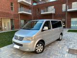 Volkswagen t5 Multivan 2.5 TDI - Volkswagen T5 Multivan in Aachen