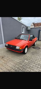 Ford Oldtimer Ford Escort 1,6 Benzin 1 Hand - Ford Escort aus 1984