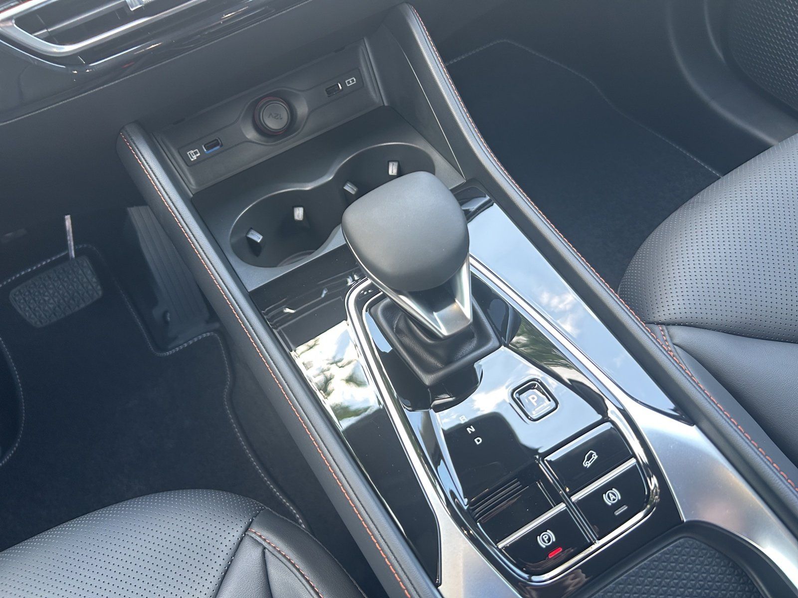 Fahrzeugabbildung MG MG HS Luxury PHEV AT
