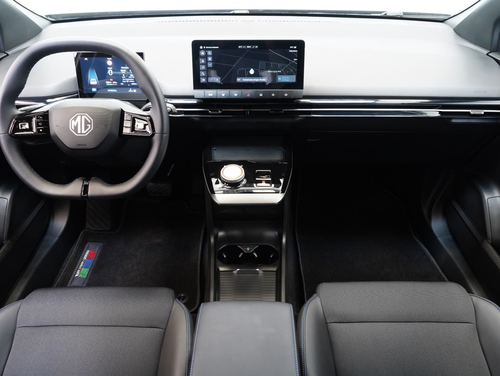 Fahrzeugabbildung MG MG4 Luxury 150KW/64KWH/WÄRMEPUMPE/V2L