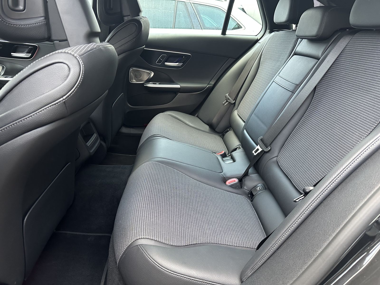 Fahrzeugabbildung Mercedes-Benz C 200d T Avantgarde NAV+LED+KAM+VC+BURMESTER+ACC