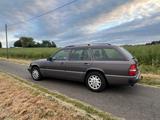 Mercedes-Benz Mercedes Benz W124 T-Modell 220TE - Mercedes-Benz: Te W124