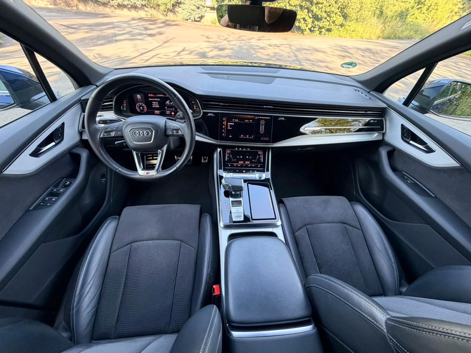 Audi Q7 45 TDI quattro S line foto 12
