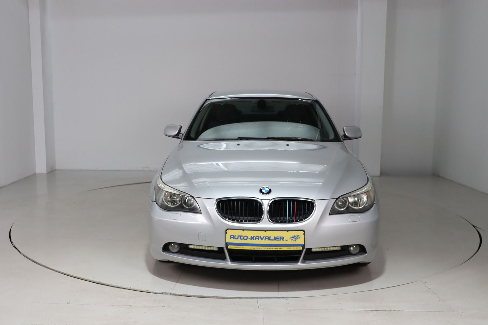 Fahrzeugabbildung BMW 520 i * Sitzhzg. * Tempomat