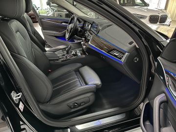 Fahrzeugabbildung BMW 520i Luxury Line Kamera HiFi Alarm Komfzg Panora