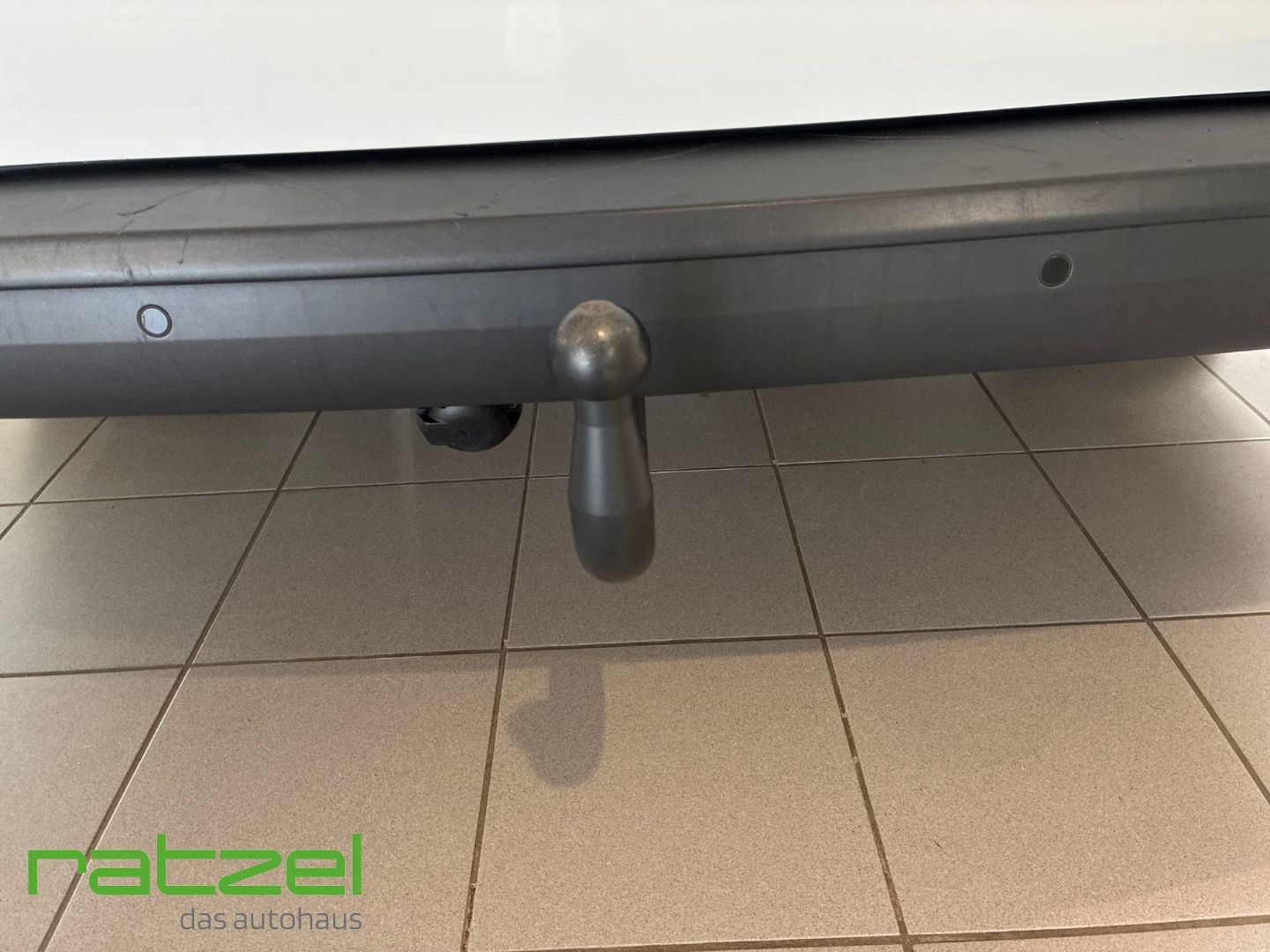 Fahrzeugabbildung Volkswagen T6.1 Kombi 2.0 TDI 9-Sitzer PDC AHK Klima Lichts