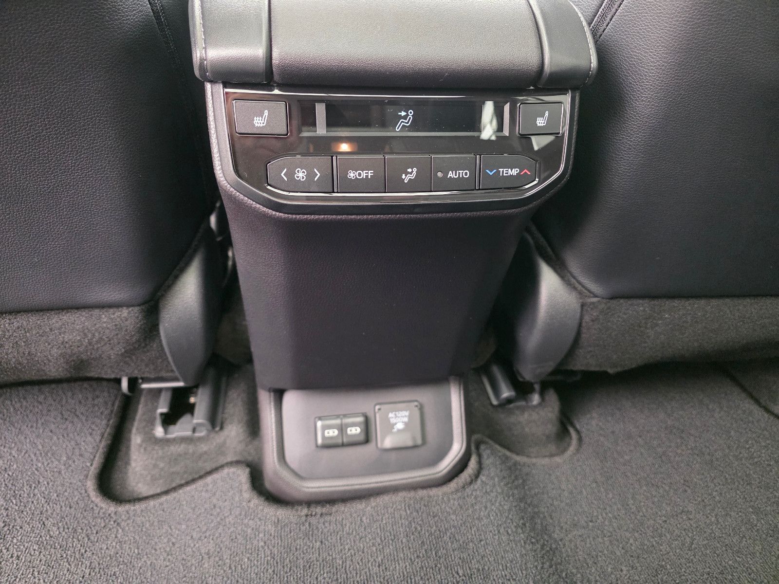 Fahrzeugabbildung Toyota Highlander Platinum T1: 59.000 EURO , Stock !!!